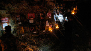 Адская выставка в пещере